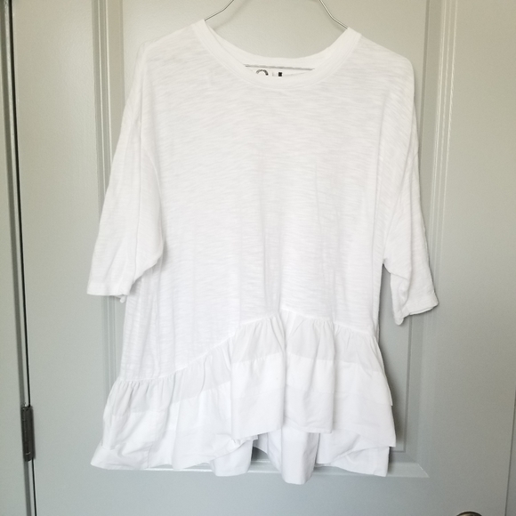 Anthropologie Tops - Akemi + Kin Ruffle Hem Tee